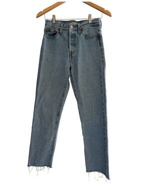 Levi’s Wedgie Straight Cropped Raw Hem Jeans Light Wash 26